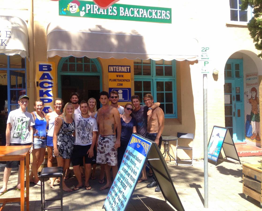 Pirates Backpackers Hostel Fremantle Exterior photo